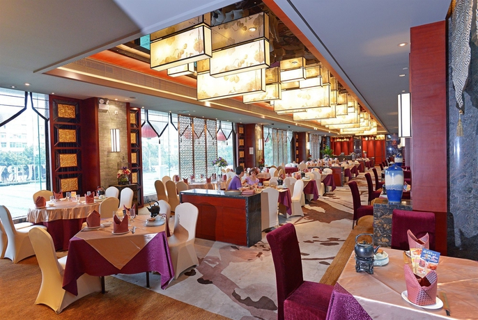 Imagen del bar/restaurante del Hotel Guangzhou New Century. Foto 2