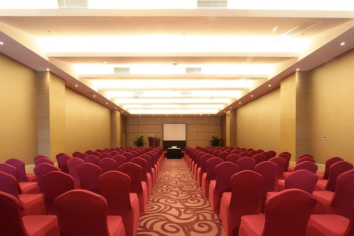 Imagen de los interiores del Hotel Guangzhou Pearl River International. Foto 8