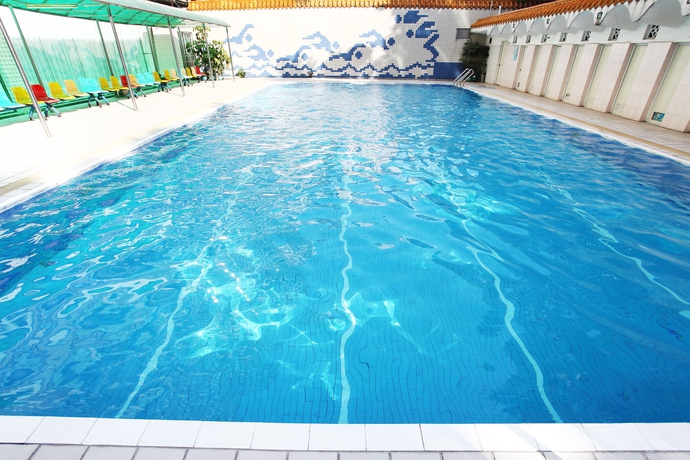 Imagen de la piscina del Hotel Guangzhou Sanyu. Foto 15