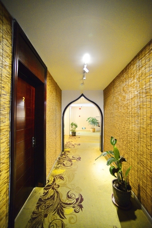 Imagen de la piscina del Hotel Guangzhou Valley View Hotspring Resort. Foto 19