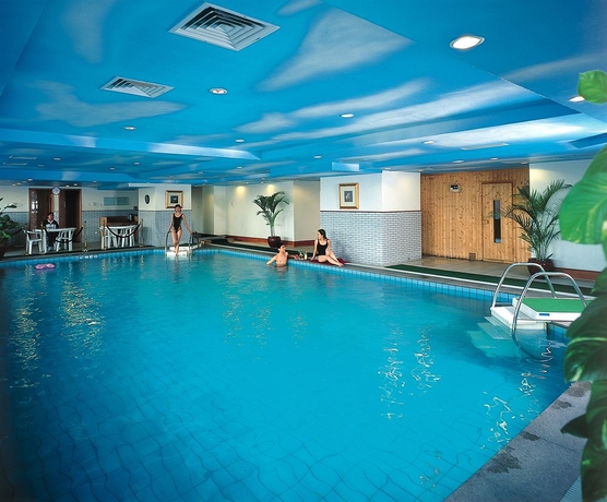 Imagen de la piscina del Hotel Guangzhou, Xi Cheng. Foto 13