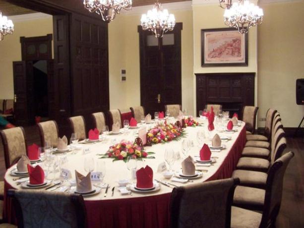 Imagen del bar/restaurante del Hotel Guangzhou Yuehai. Foto 10