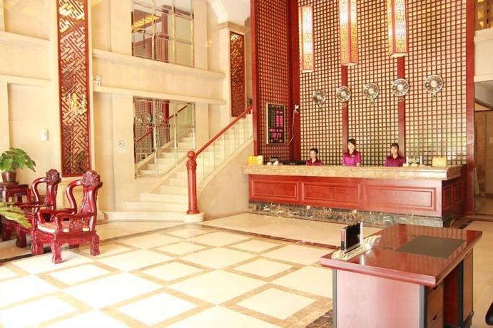 Imagen de los interiores del Hotel Guangzhou Yuncheng. Foto 19