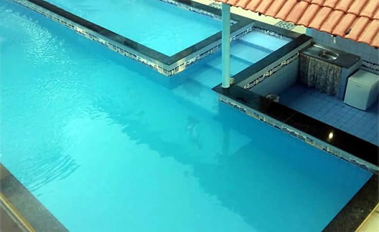 Imagen de la piscina del Hotel Guar&aacute;. Foto 20