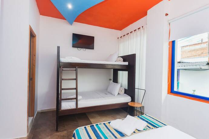 Imagen de la habitación del Hotel Guatatur. Foto 11