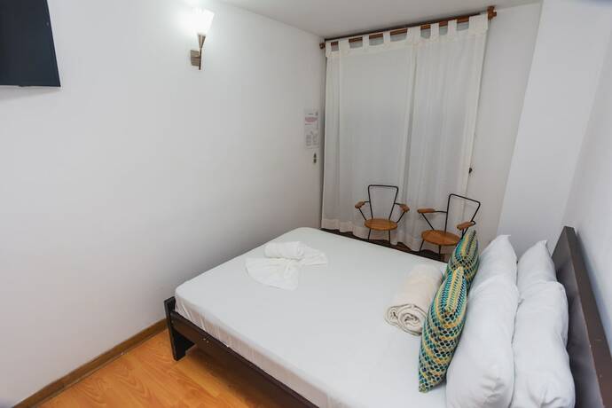 Imagen de la habitación del Hotel Guatatur. Foto 16