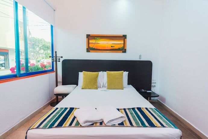 Imagen de la habitación del Hotel Guatatur. Foto 19