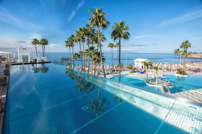 Imagen de la piscina del Hotel Guayarmina Princess - Adults Only. Foto 32