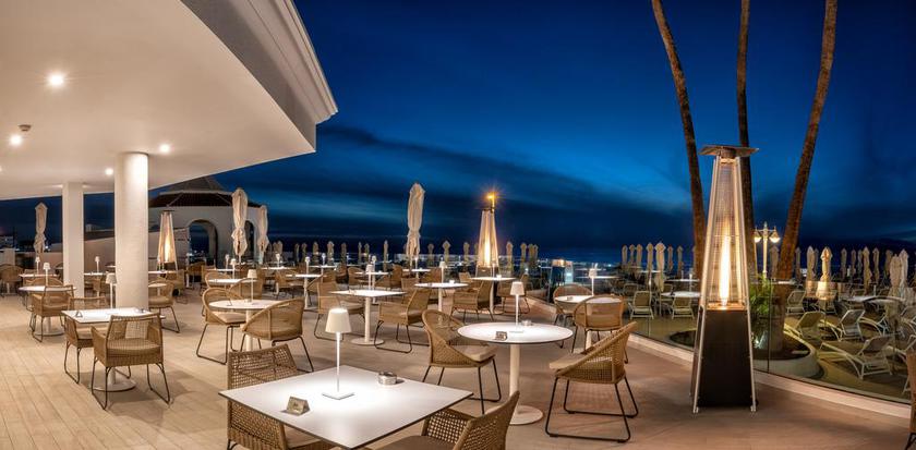 Imagen del bar/restaurante del Hotel Guayarmina Princess - Adults Only. Foto 10