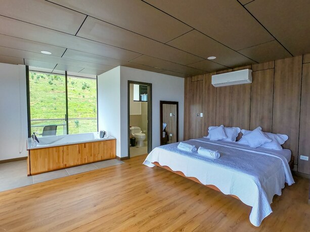 Imagen de la habitación del Hotel Guayupes de Aventura. Foto 12