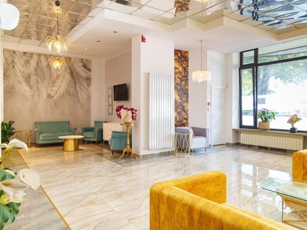 Imagen de los interiores del Hotel Guci. Foto 9