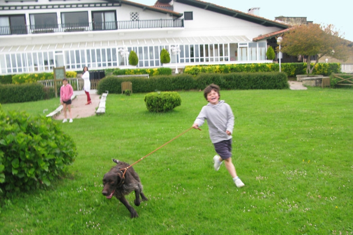 Imagen de los exteriores del Hotel Gudamendi. Foto 10