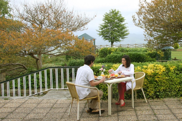 Imagen del bar/restaurante del Hotel Gudamendi. Foto 2