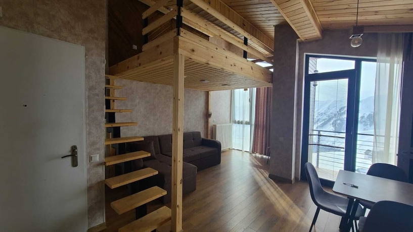 Imagen de la habitación del Hotel Gudauri Winter House. Foto 9