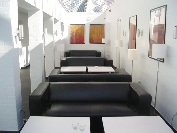 Imagen de los interiores del Hotel Guden&aring;. Foto 12