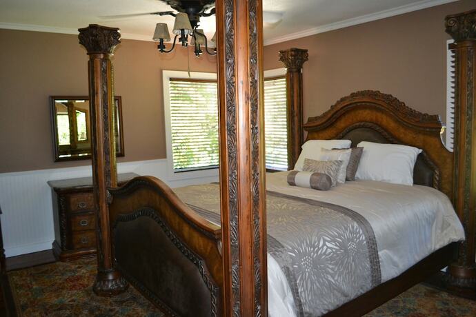 Imagen de la habitación del Hotel Guerneville Lodge. Foto 18