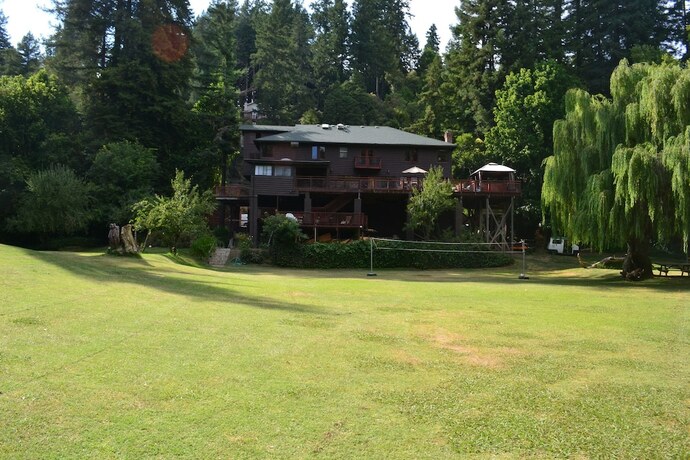 Imagen general del Hotel Guerneville Lodge. Foto 12