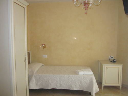 Imagen de la habitación del Hotel Guerra, Francavilla al Mare. Foto 4