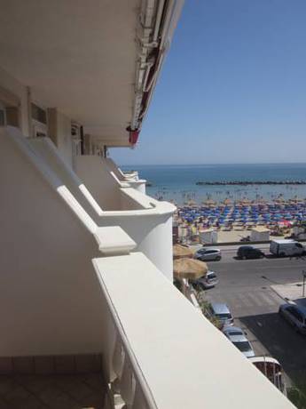 Imagen de la habitación del Hotel Guerra, Francavilla al Mare. Foto 7