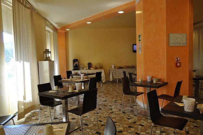 Imagen del bar/restaurante del Hotel Guerrini, Castiglioncello. Foto 7