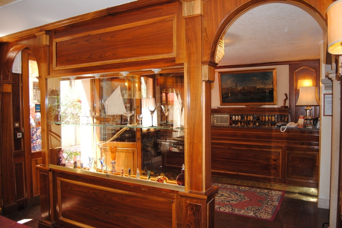 Imagen de los interiores del Hotel Guerrini, Venecia. Foto 11