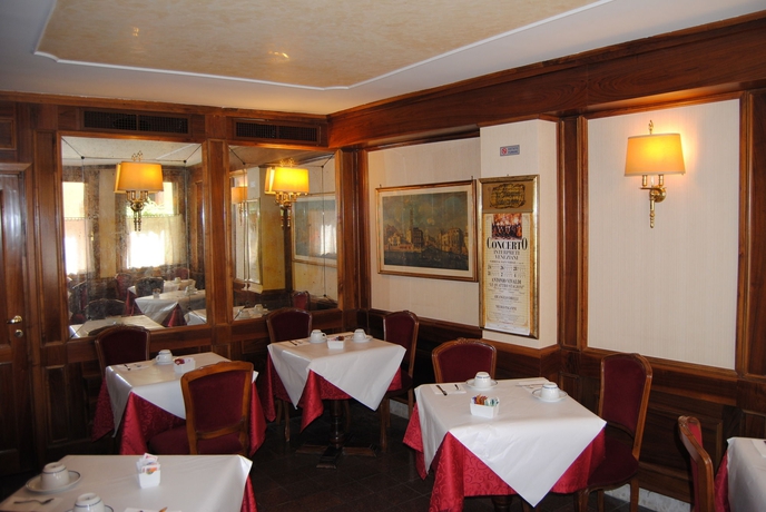 Imagen del bar/restaurante del Hotel Guerrini, Venecia. Foto 4