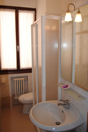 Imagen de la habitación del Hotel Guerrini, Venecia. Foto 9