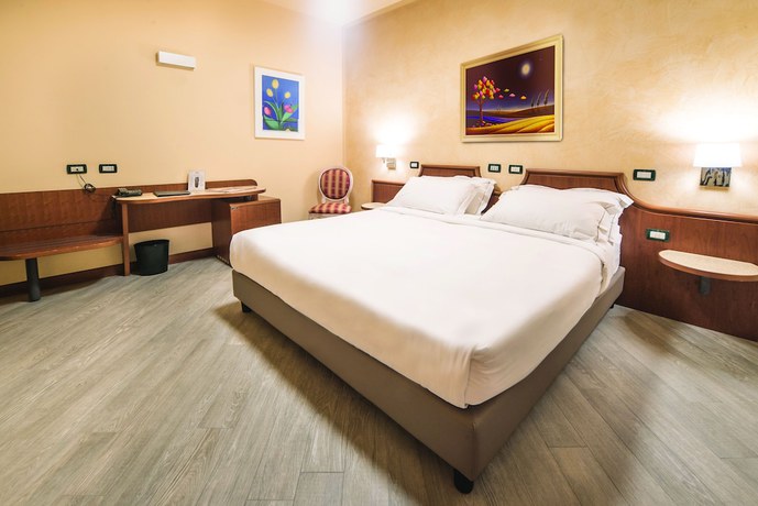 Imagen de la habitación del Hotel Guerro. Foto 11