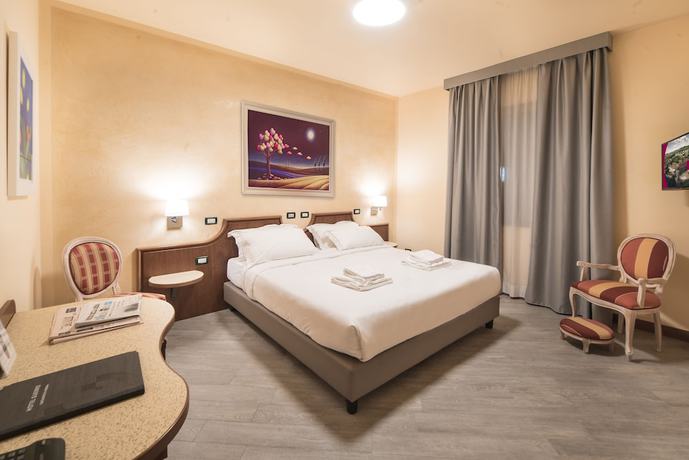 Imagen de la habitación del Hotel Guerro. Foto 16