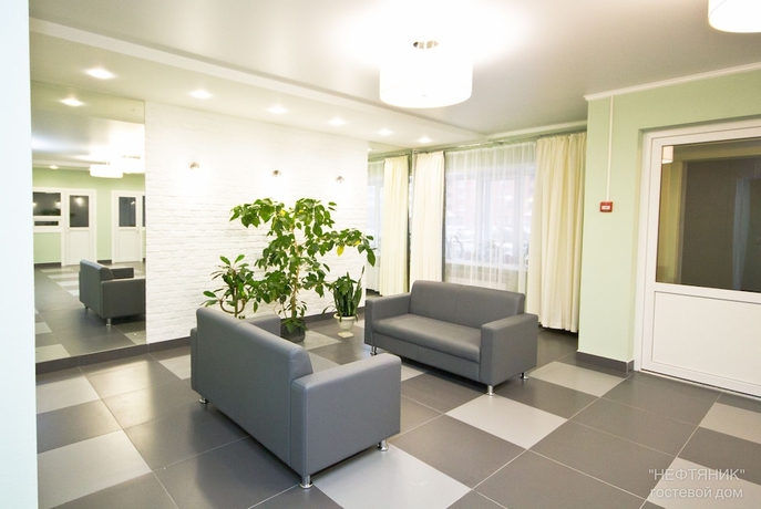 Imagen de los interiores del Hotel Guest Complex Neftyanik. Foto 17