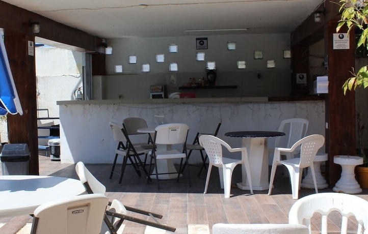 Imagen del bar/restaurante del Hotel Guest House Campestre. Foto 4