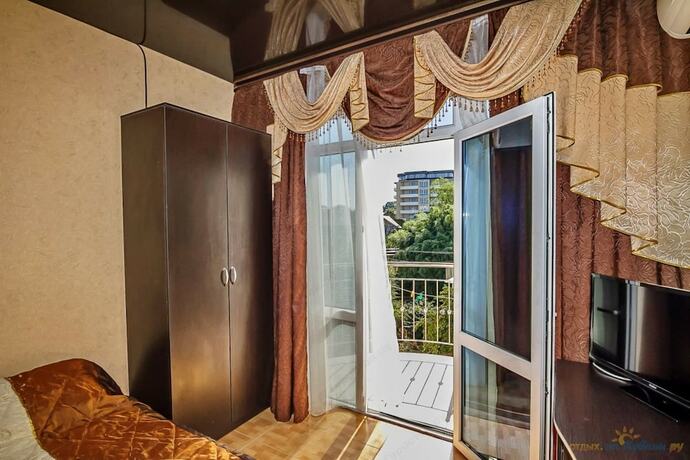 Imagen general del Hotel Guest House Elmira. Foto 15