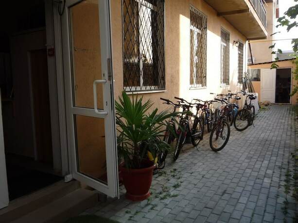 Imagen general del Hotel Guest House Olimpic Park. Foto 10