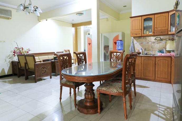 Imagen de los interiores del Hotel Guest House Samarinda. Foto 18