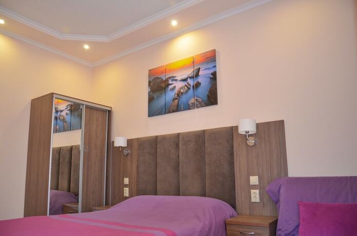 Imagen de la habitación del Hotel Guest House VERSAL. Foto 20