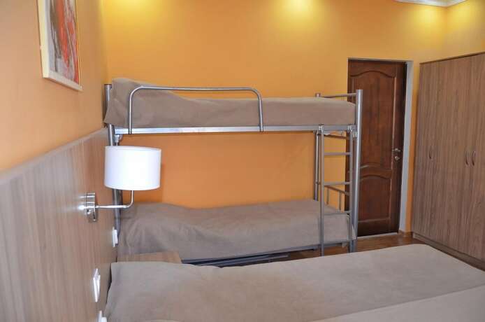Imagen general del Hotel Guest House VERSAL. Foto 4
