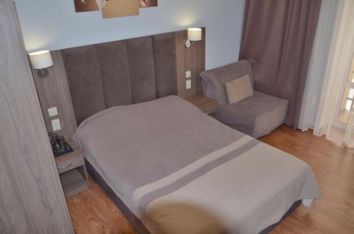 Imagen general del Hotel Guest House VERSAL. Foto 7