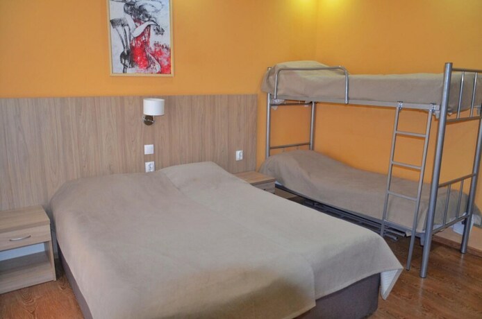 Imagen general del Hotel Guest House VERSAL. Foto 17