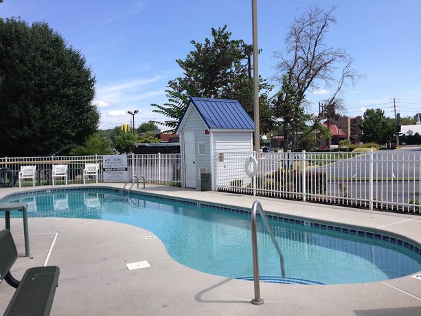Imagen de la piscina del Hotel Guest Inn Pigeon Forge. Foto 20