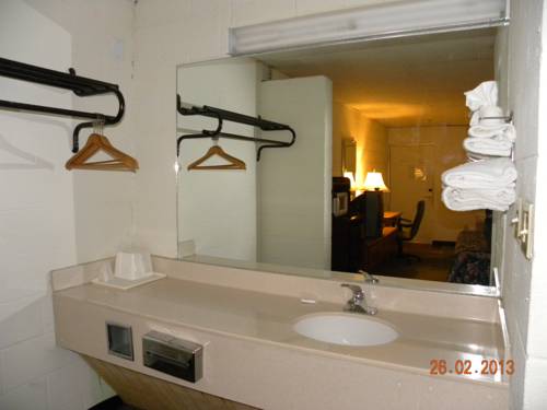 Imagen de la habitación del Hotel Guest Inn, Rogers. Foto 4