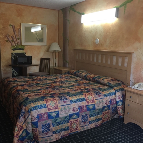 Imagen de la habitación del Hotel Guest Inn and Suites. Foto 5