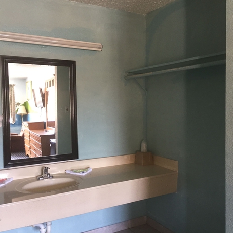 Imagen de la habitación del Hotel Guest Inn and Suites. Foto 6