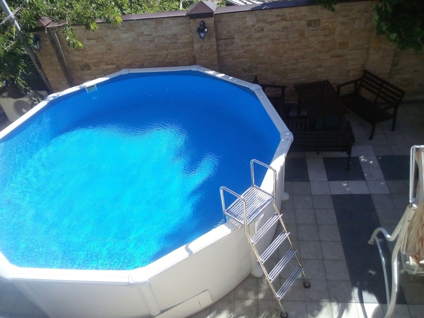 Imagen de la piscina del Hotel Guest house Rendez-vous. Foto 16