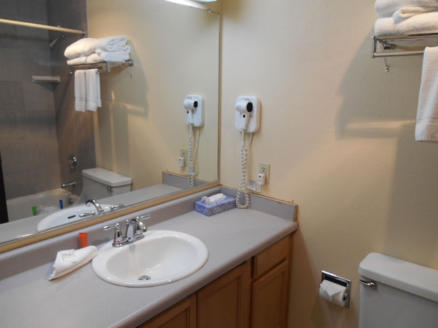 Imagen de la habitación del Hotel GuestHouse Inn and Suites Eugene Springfield. Foto 6