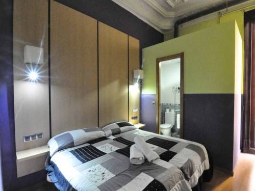 Imagen de la habitación del Hotel Guesthouse Barcelona Gotic. Foto 8