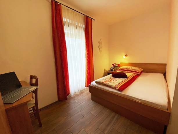 Imagen de la habitación del Hotel Guesthouse Mesec Zaplana. Foto 3