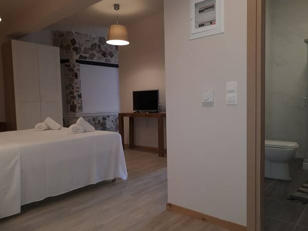 Imagen de la habitación del Hotel Guesthouse Monastiri. Foto 17