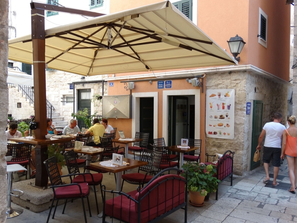 Imagen de los interiores del Hotel Guesthouse Pjaceta. Foto 18