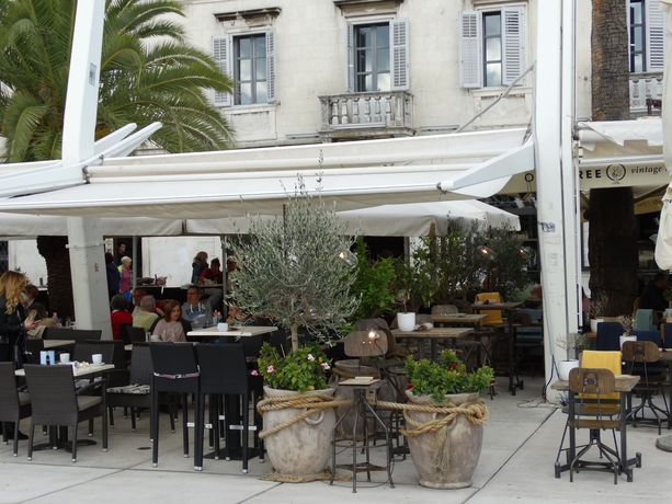 Imagen de los interiores del Hotel Guesthouse Pjaceta. Foto 19