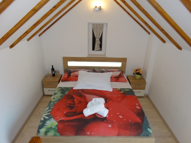 Imagen de la habitación del Hotel Guesthouse Pjaceta. Foto 11